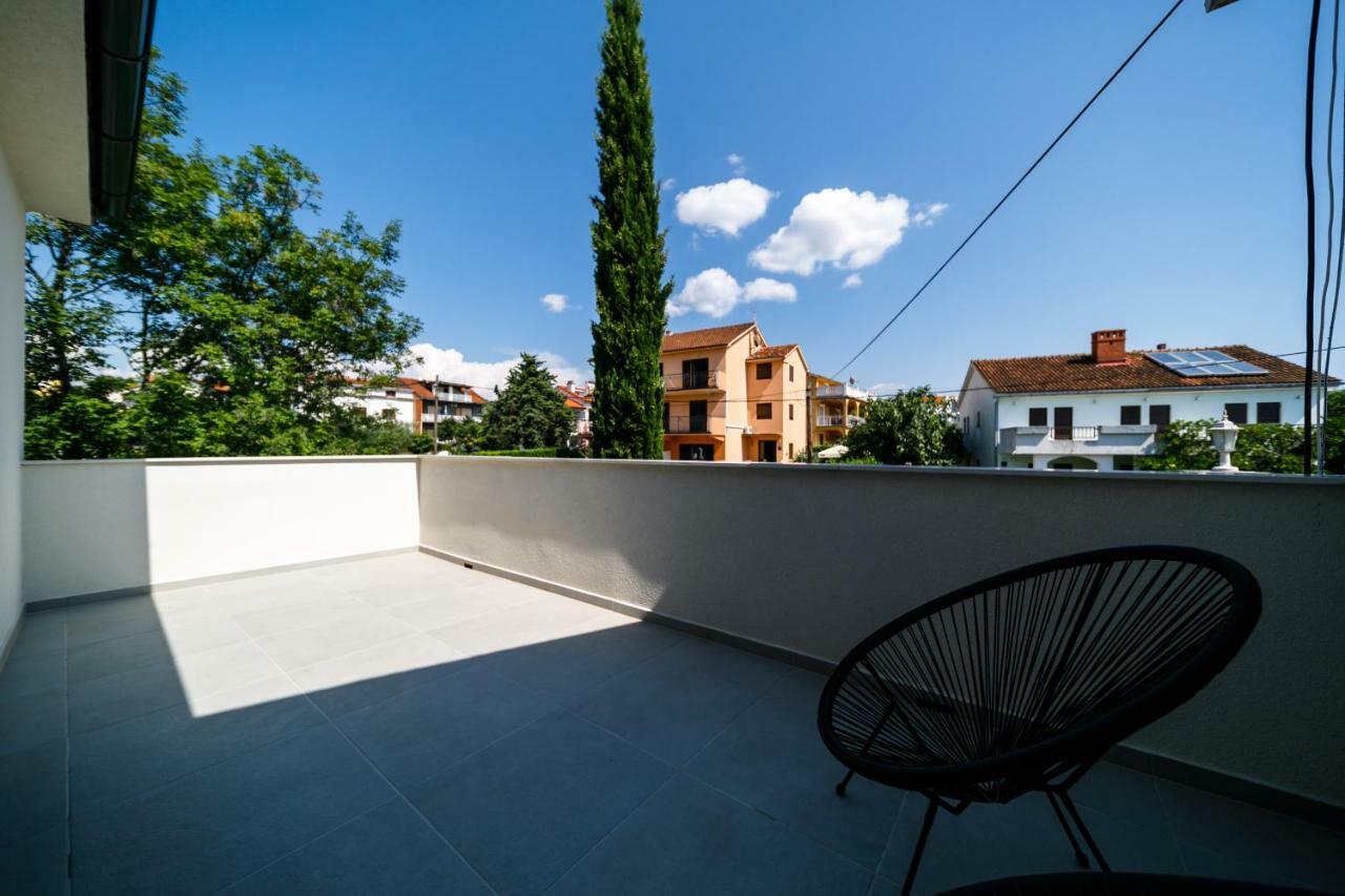 Hotel Mari House Malinska Exterior foto